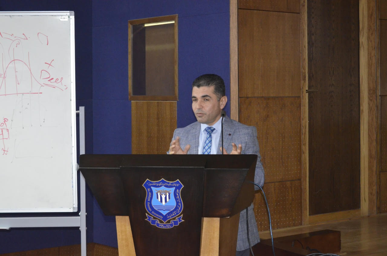 د. مظهر الزعبي في محاضرة عن أعماله البحثية عقدت في جامعة عمان الأهلية